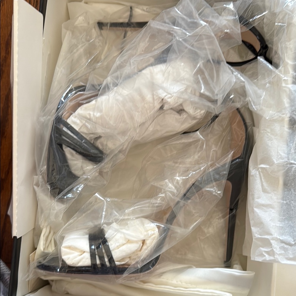 Gucci Black Transparent Strap Heels - Picture 5 of 15